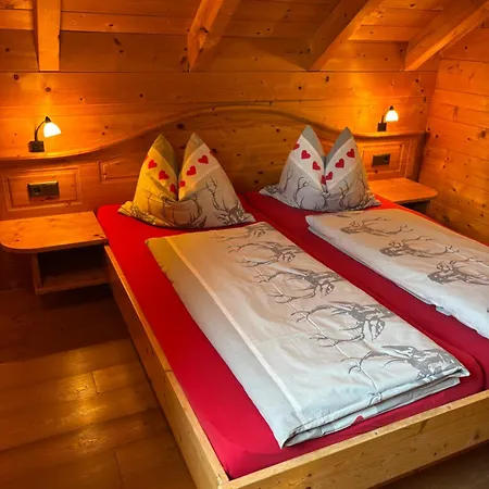 Stroblalm - Mit Panoramablick Chalet